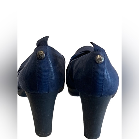 Ann Klein Sport-Navy Blue Cuban Heels 3 inch Heels Shoes( size 6M ) - Picture 3 of 4